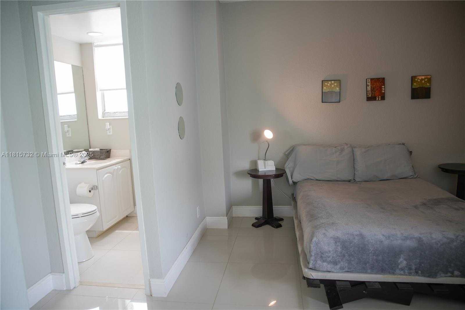 Small Image of 4001 SOUTH OCEAN DR #11A, Hollywood Number 20