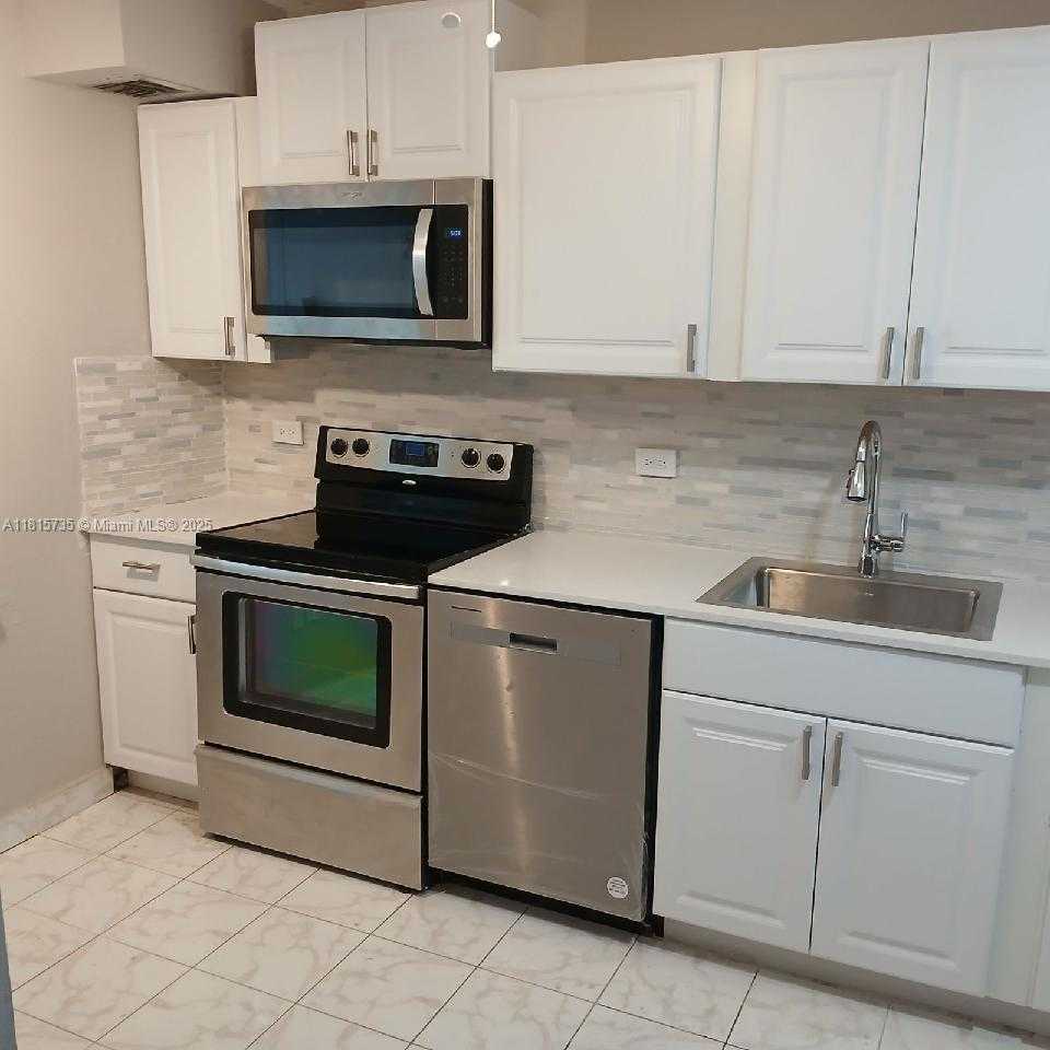 Small Image of 20505 EAST COUNTRY CLUB DR #138, Aventura Number 23