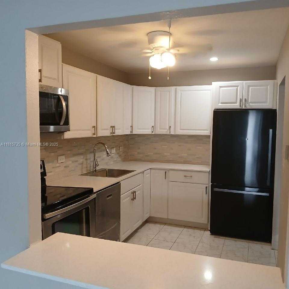 Small Image of 20505 EAST COUNTRY CLUB DR #138, Aventura Number 26