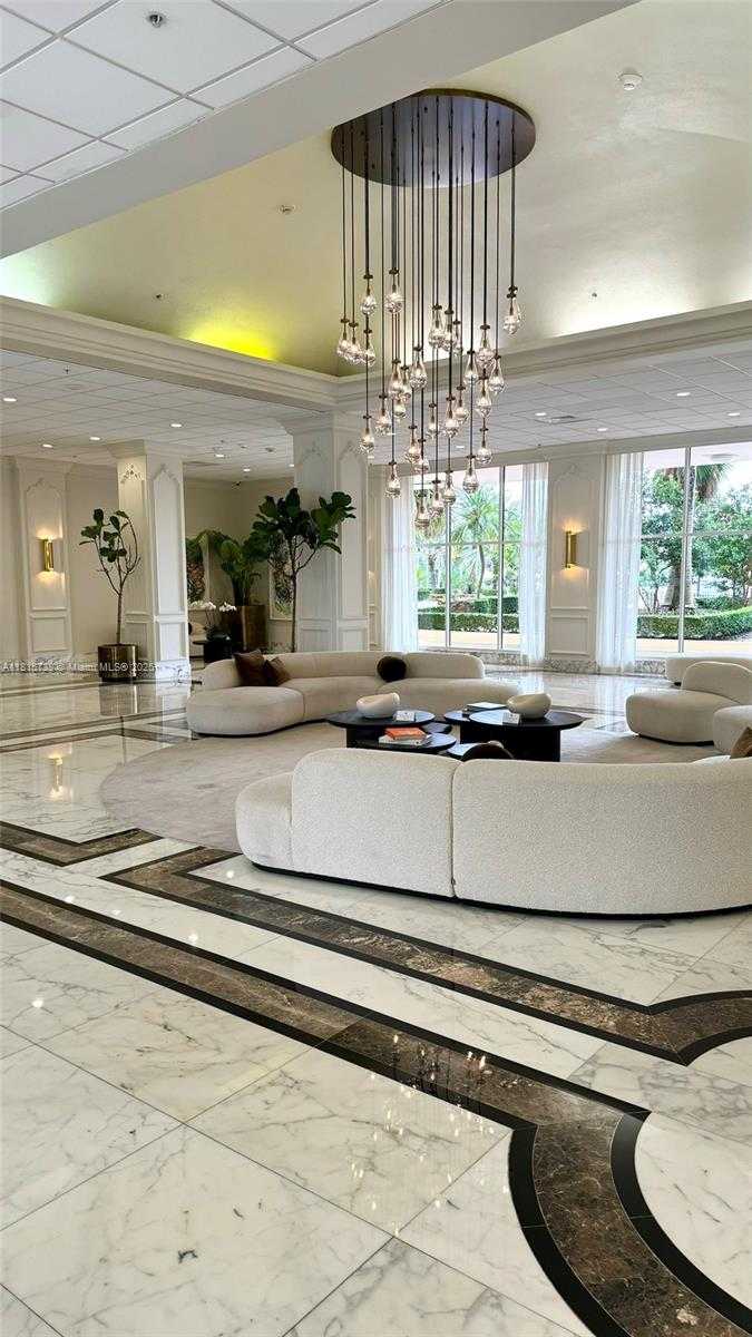 Small Image of 5600 COLLINS AVE #10E, Miami Beach Number 32