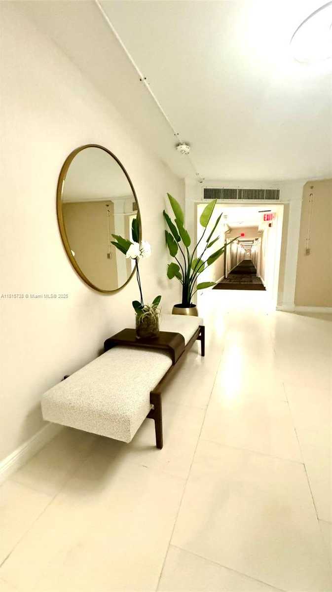 Small Image of 5600 COLLINS AVE #10E, Miami Beach Number 36