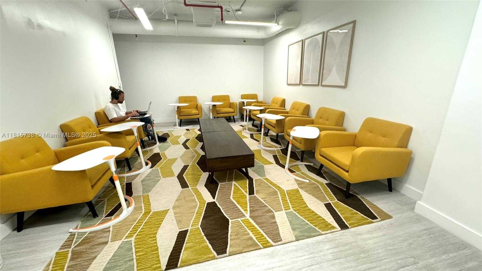 Small Image of 5600 COLLINS AVE #10E, Miami Beach Number 37