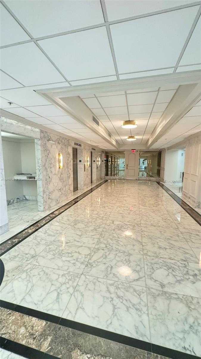 Small Image of 5600 COLLINS AVE #10E, Miami Beach Number 38