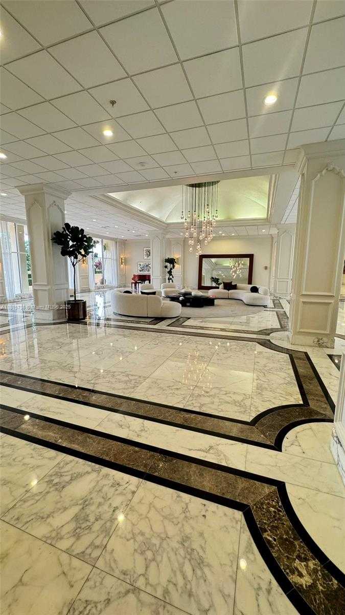 Small Image of 5600 COLLINS AVE #10E, Miami Beach Number 39