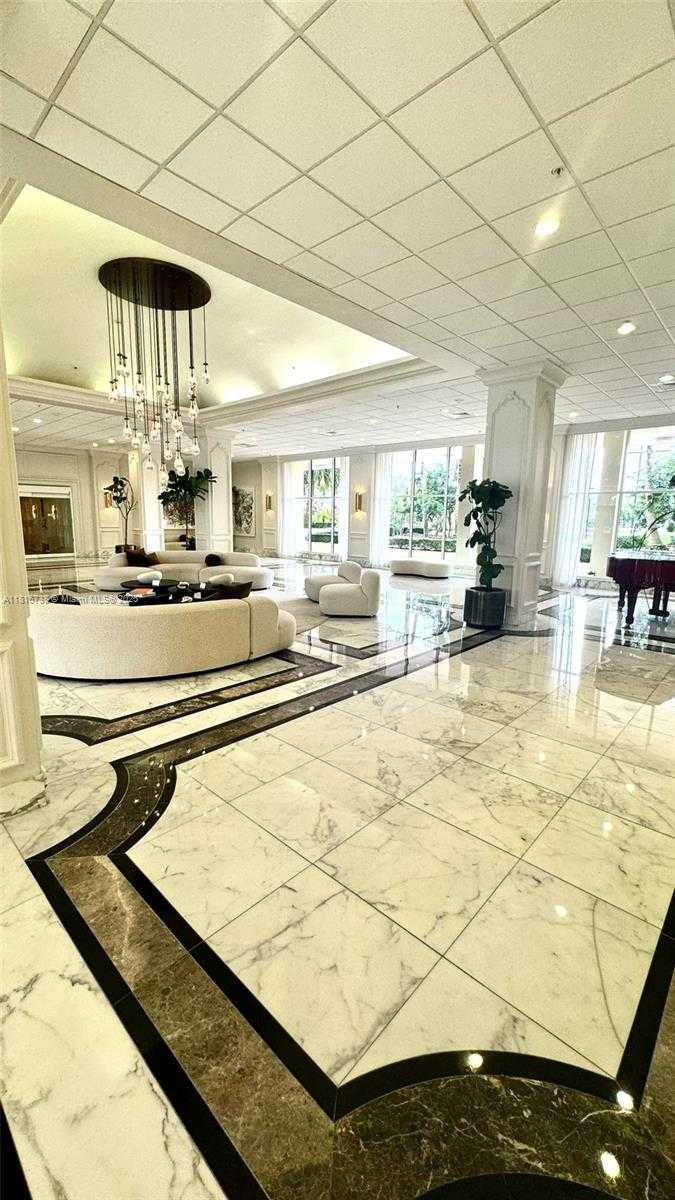 Small Image of 5600 COLLINS AVE #10E, Miami Beach Number 41