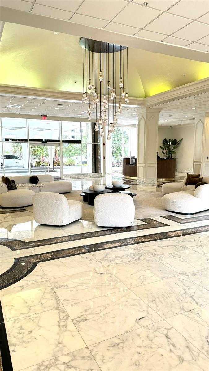 Small Image of 5600 COLLINS AVE #10E, Miami Beach Number 44