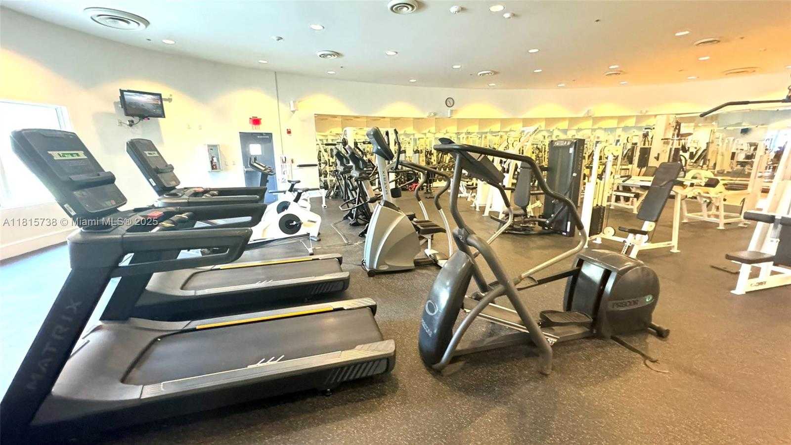 Small Image of 5600 COLLINS AVE #10E, Miami Beach Number 65