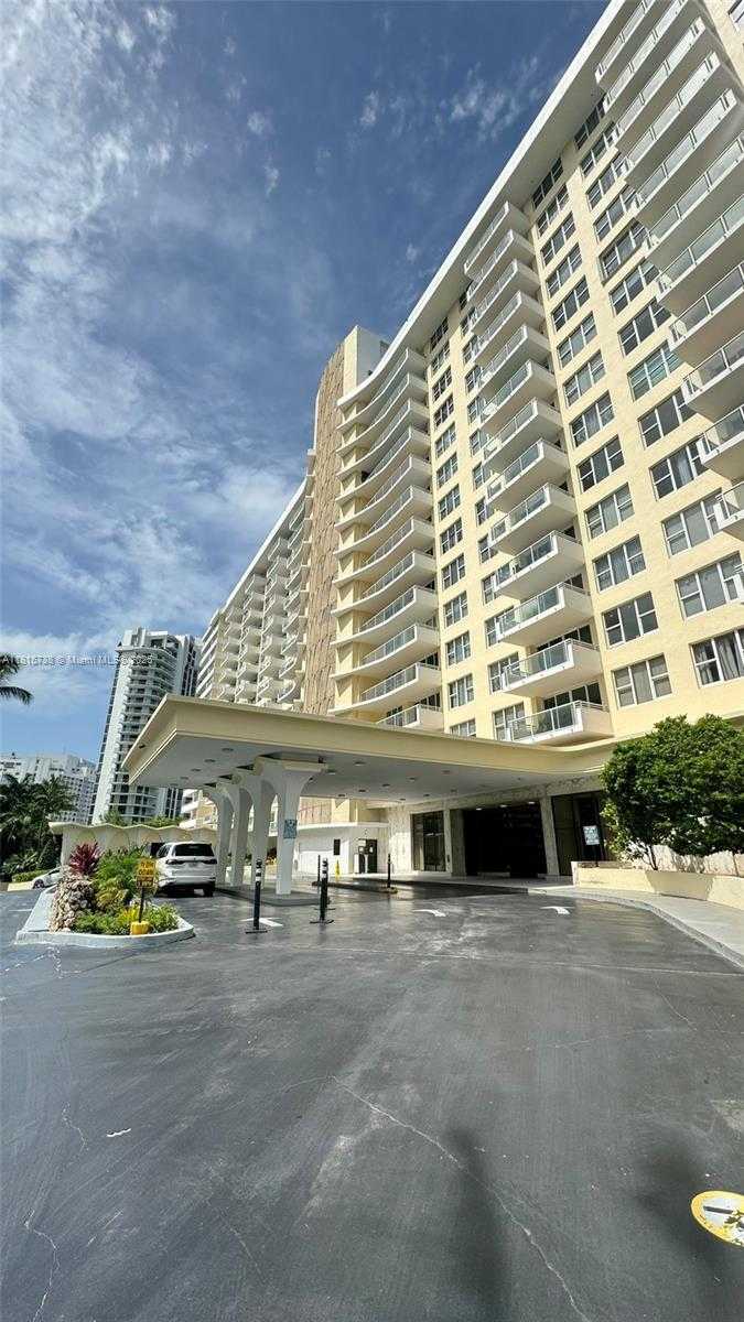 Small Image of 5600 COLLINS AVE #10E, Miami Beach Number 70