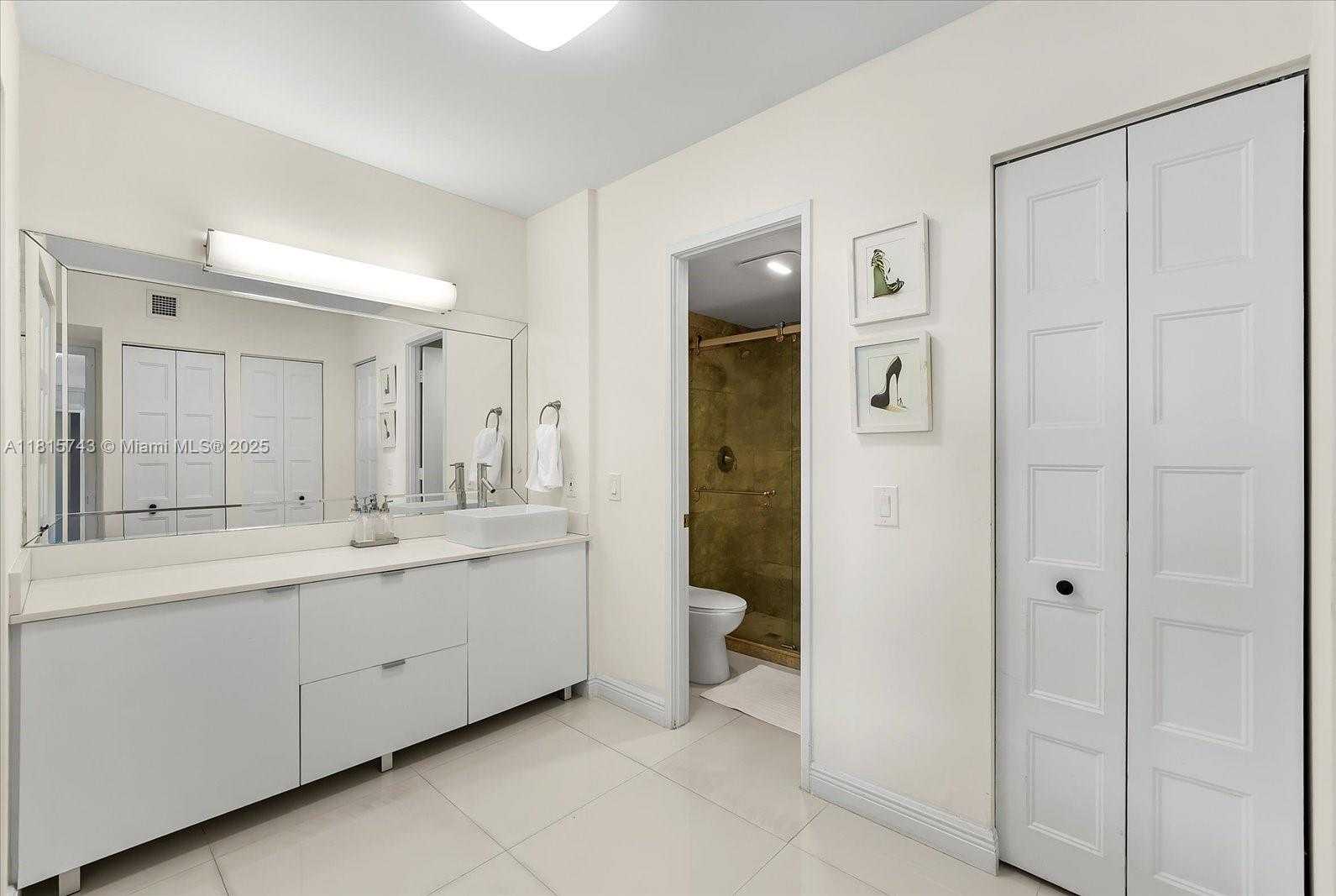 Small Image of 3701 NORTH COUNTRY CLUB DR #1407, Aventura Number 18