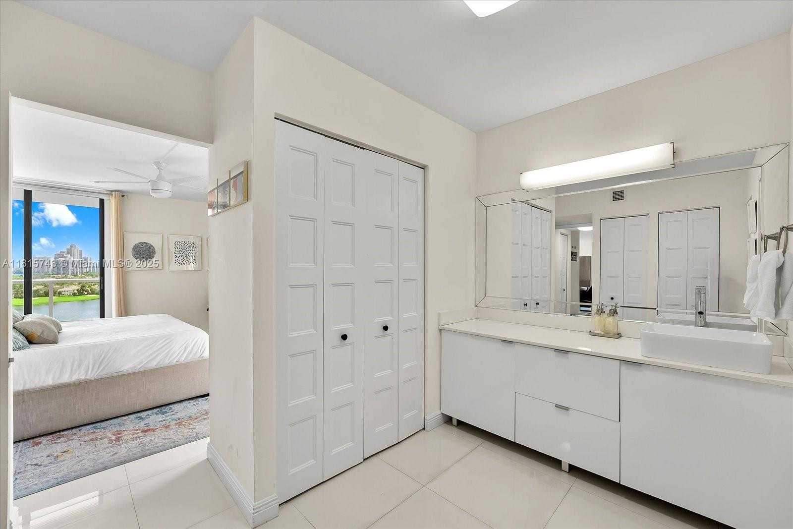 Small Image of 3701 NORTH COUNTRY CLUB DR #1407, Aventura Number 19