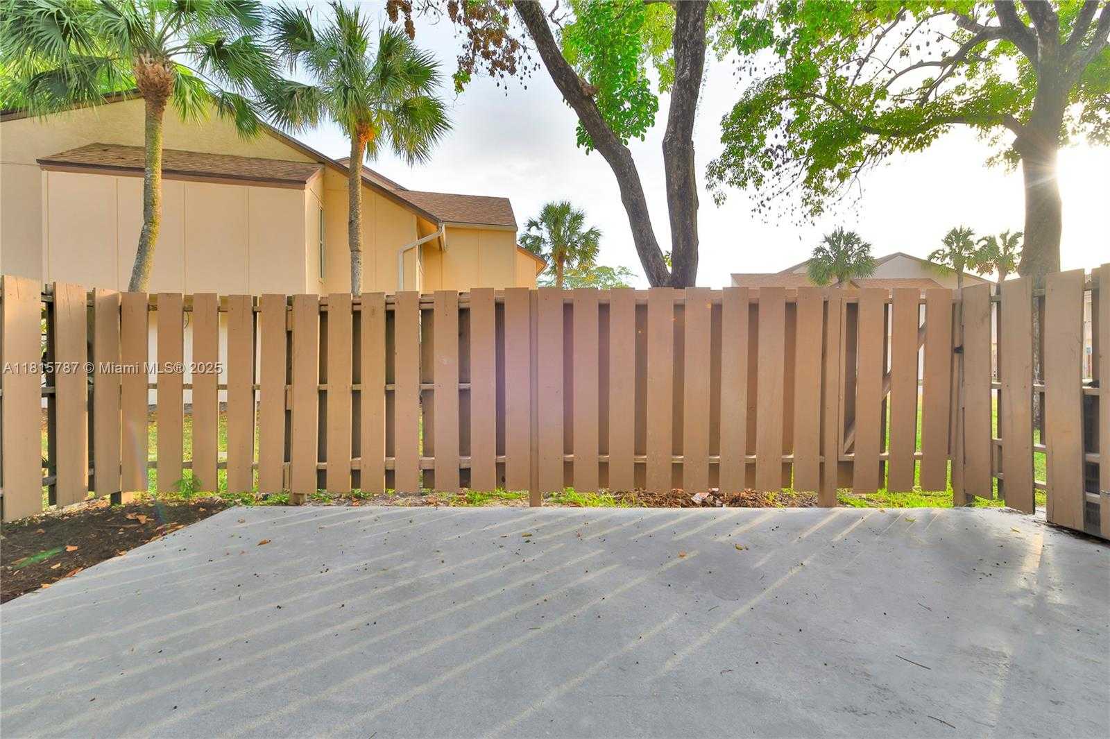 Small Image of 8211 NORTH WEST 8TH ST #2, Plantation Number 52