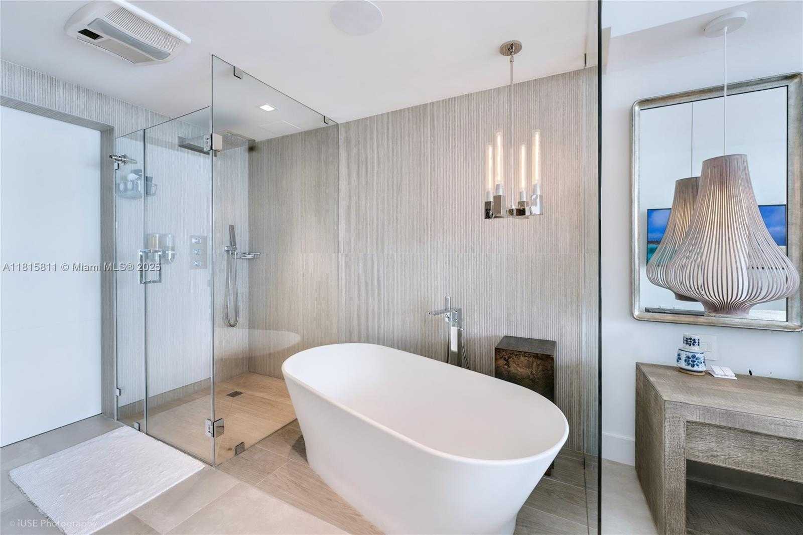 Small Image of 650 NORTH EAST 32ND ST #4701, Miami Number 14