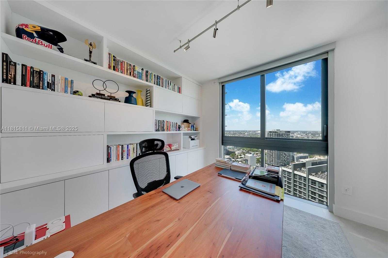 Small Image of 650 NORTH EAST 32ND ST #4701, Miami Number 23