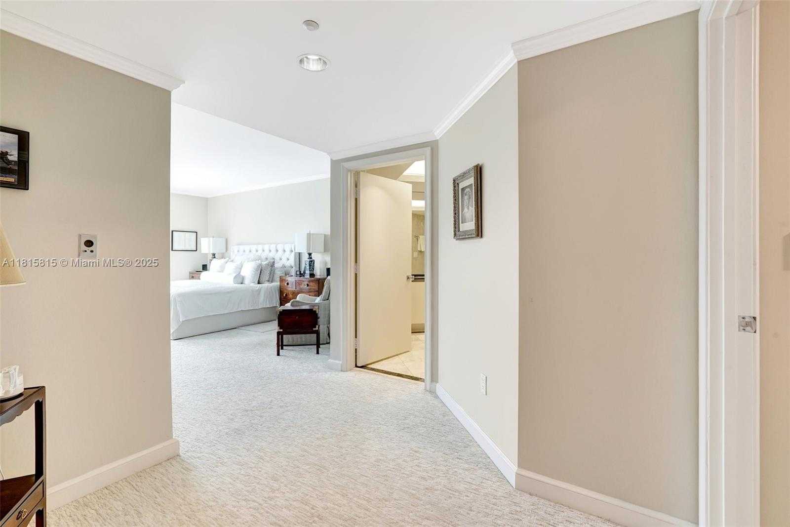 Small Image of 2600 ISLAND BLVD #904, Aventura Number 13