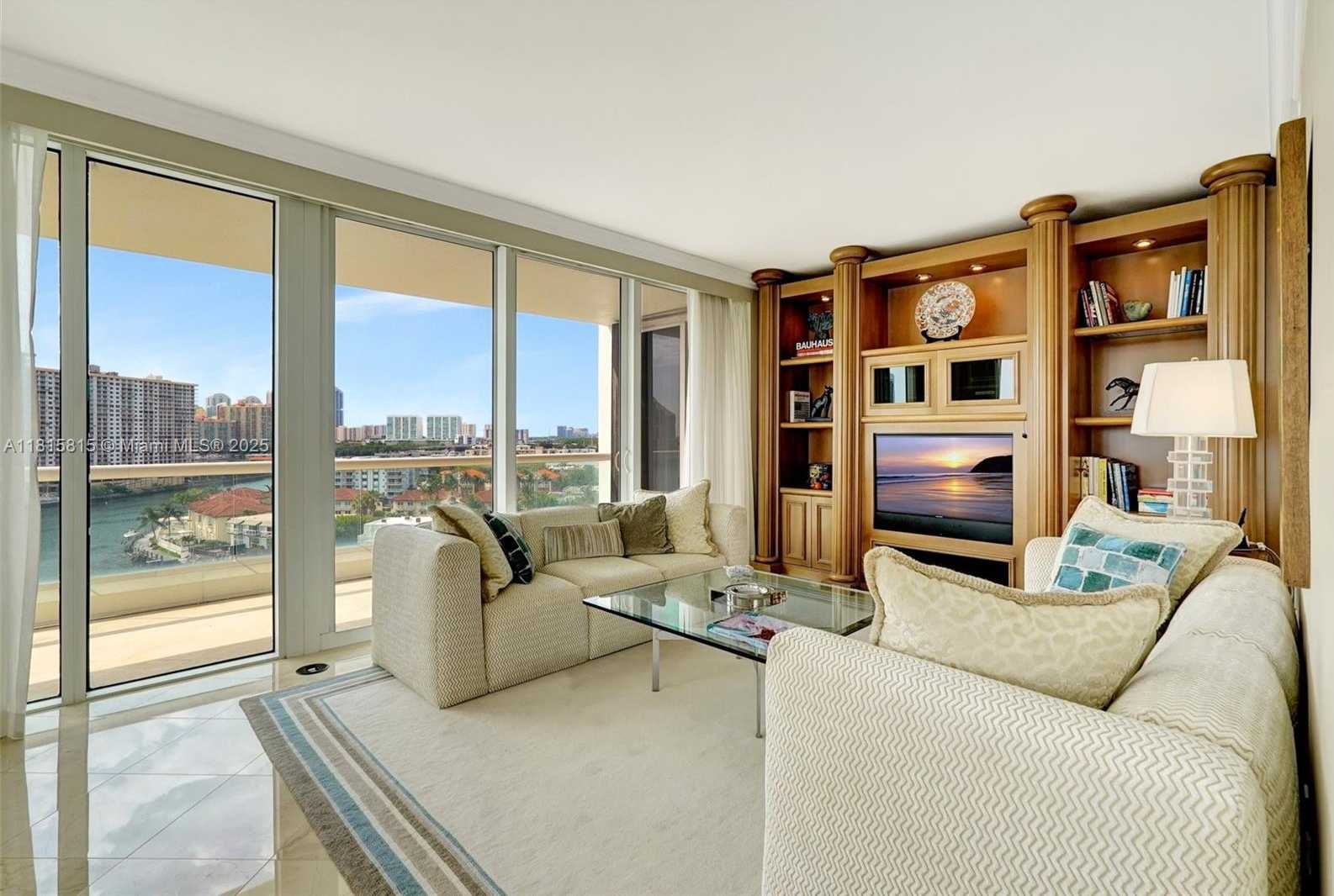 Small Image of 2600 ISLAND BLVD #904, Aventura Number 37