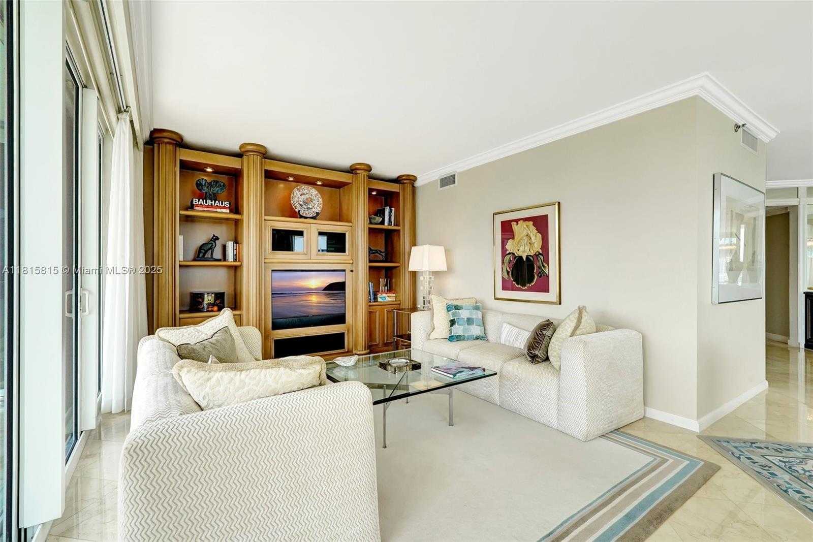 Small Image of 2600 ISLAND BLVD #904, Aventura Number 38