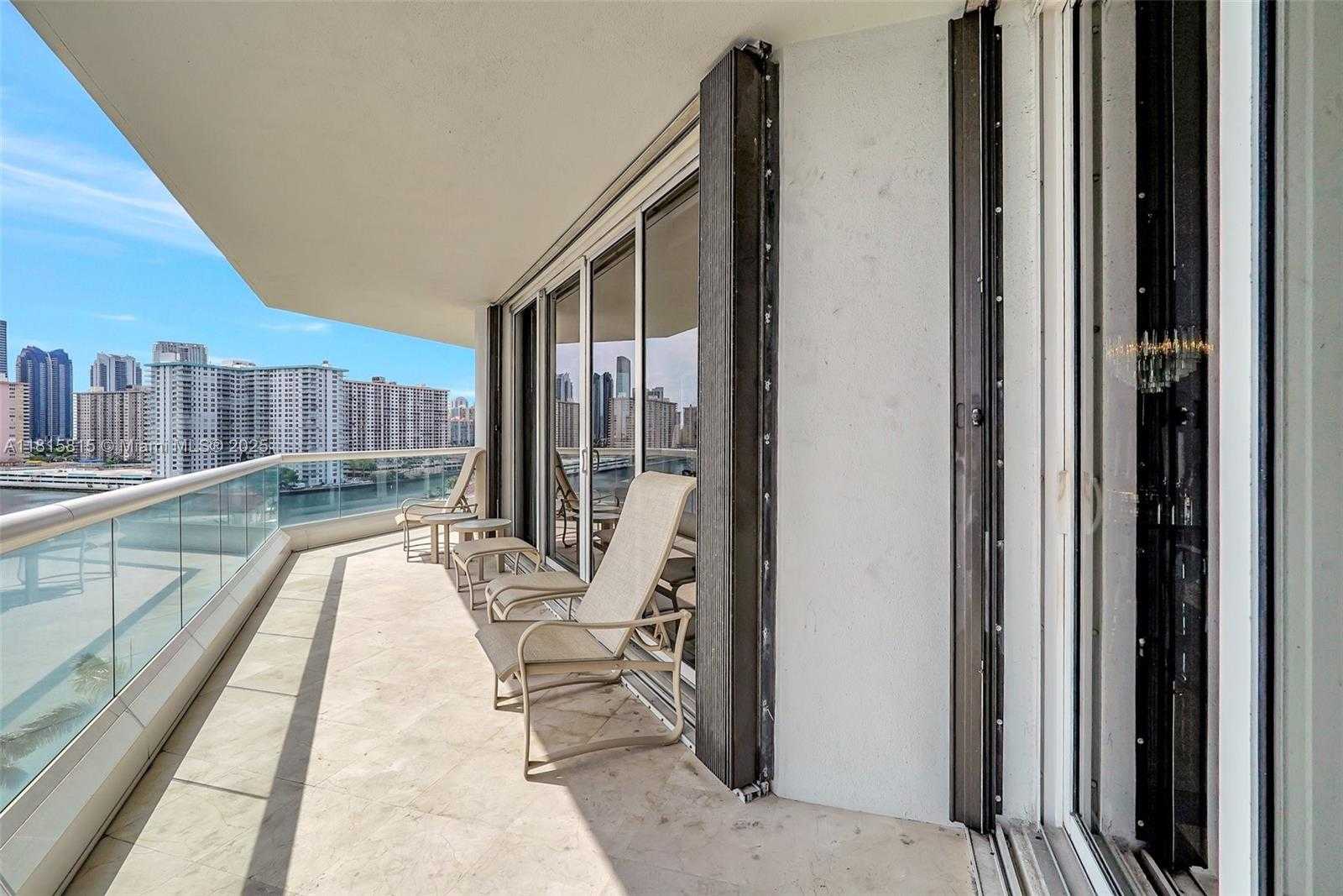 Small Image of 2600 ISLAND BLVD #904, Aventura Number 50