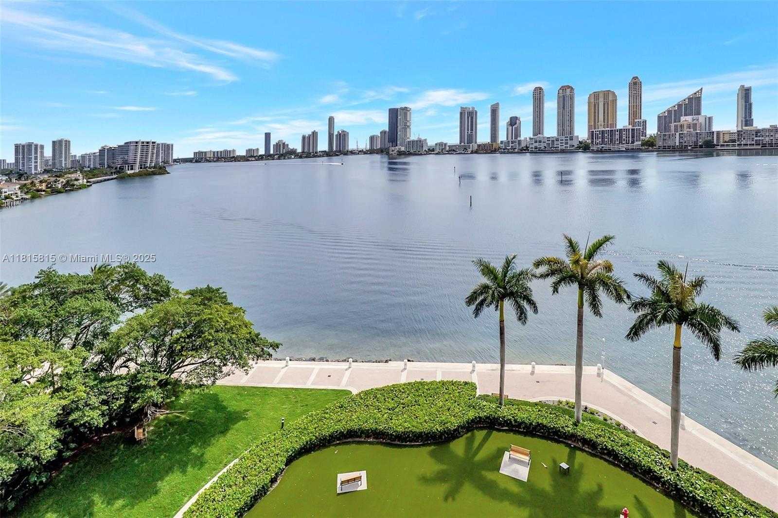Small Image of 2600 ISLAND BLVD #904, Aventura Number 60