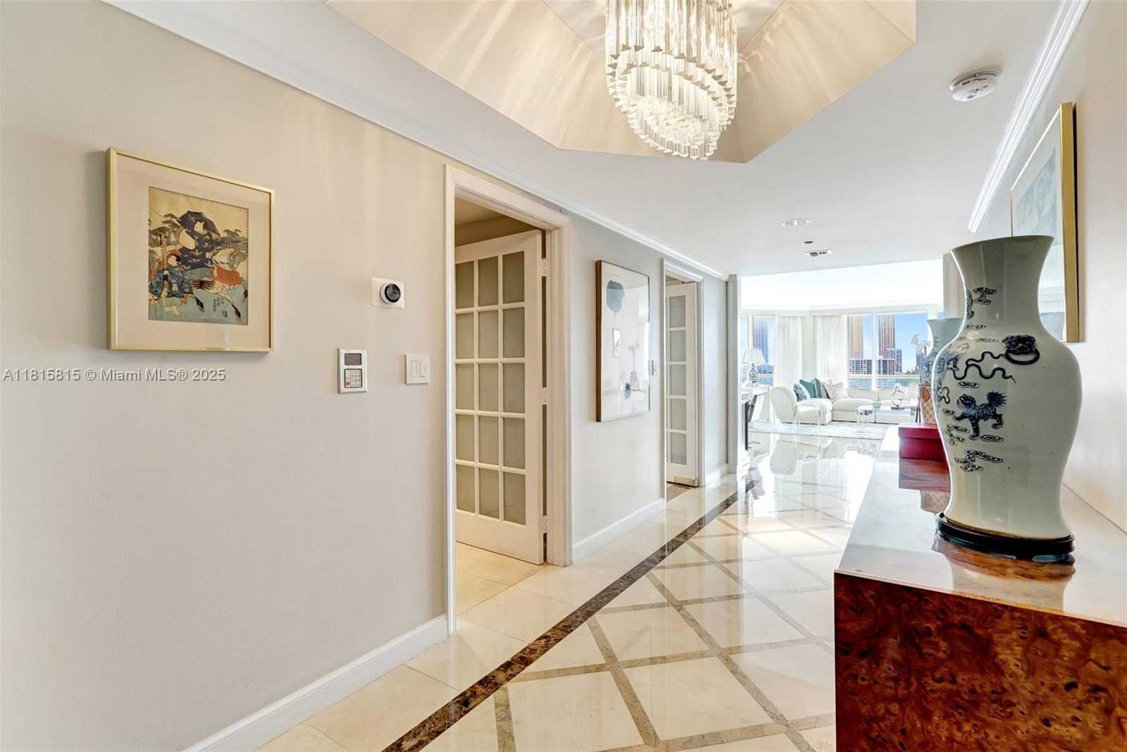 Small Image of 2600 ISLAND BLVD #904, Aventura Number 8