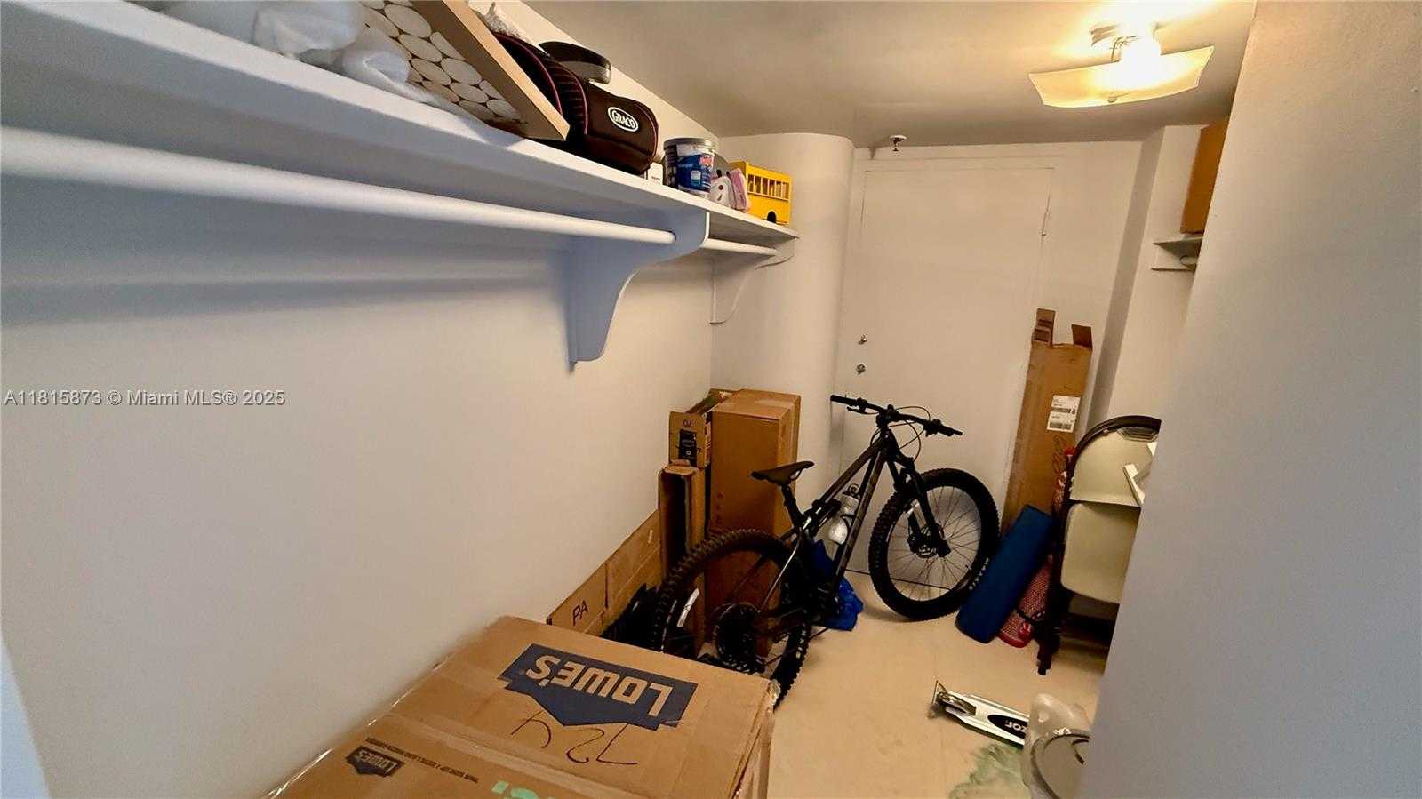 Small Image of 900 BAY DR #727-725, Miami Beach Number 30