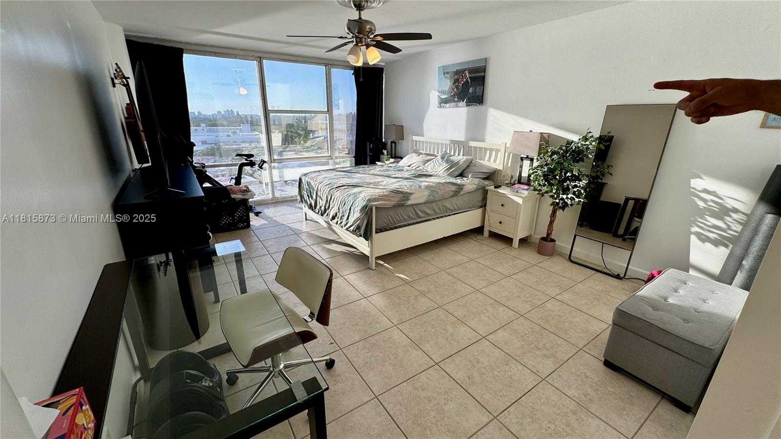 Small Image of 900 BAY DR #727-725, Miami Beach Number 61
