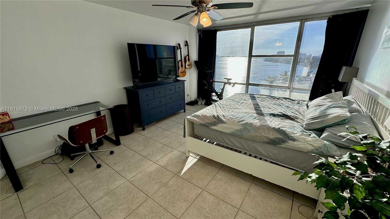 Small Image of 900 BAY DR #727-725, Miami Beach Number 65