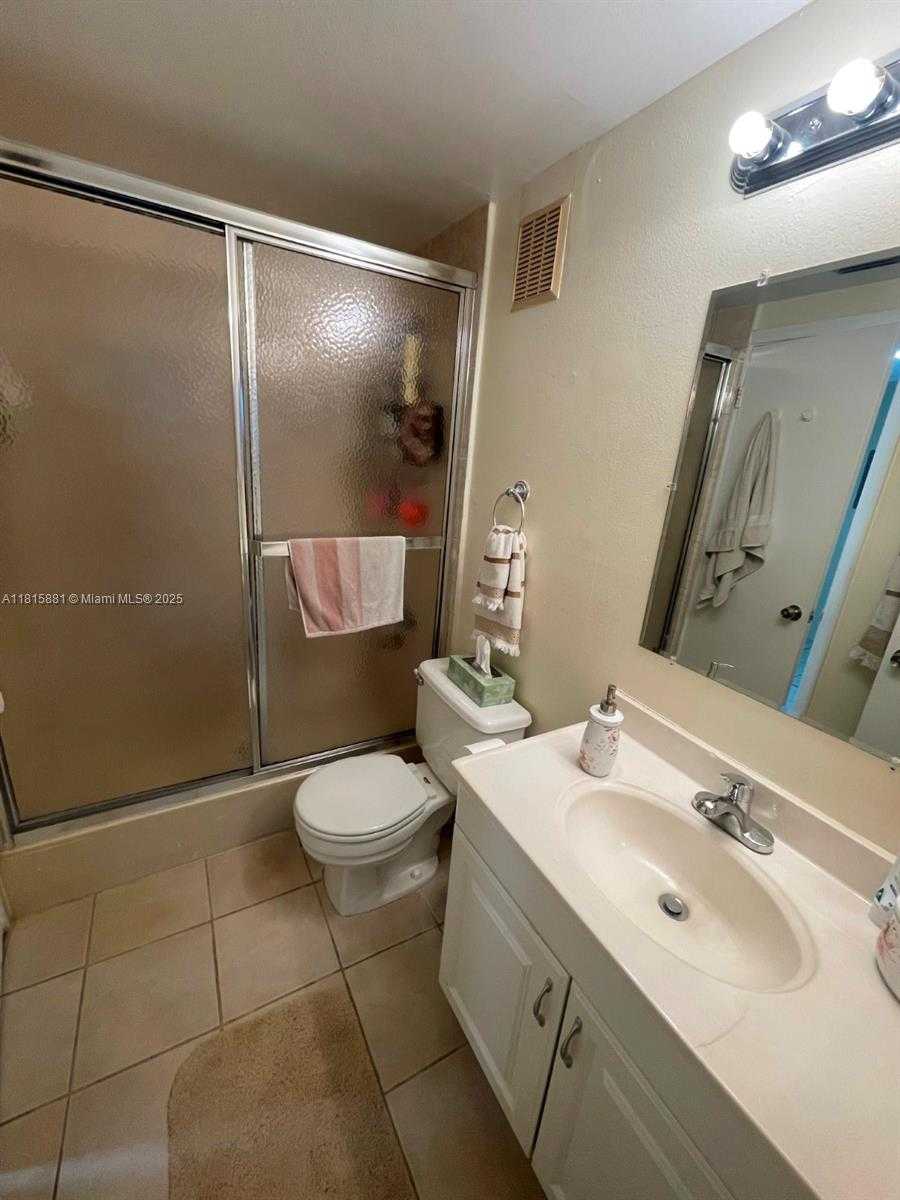 Small Image of 7740 CAMINO REAL #G-305, Miami Number 10