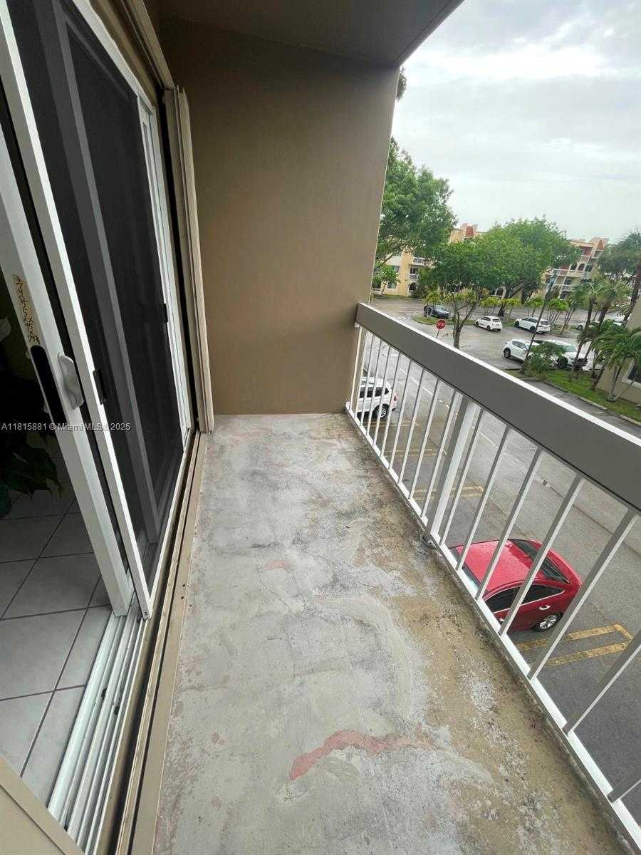 Small Image of 7740 CAMINO REAL #G-305, Miami Number 12
