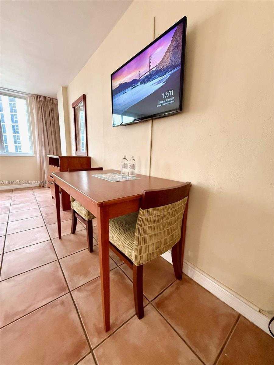 Small Image of 19201 COLLINS AV #1019, Sunny Isles Beach Number 10