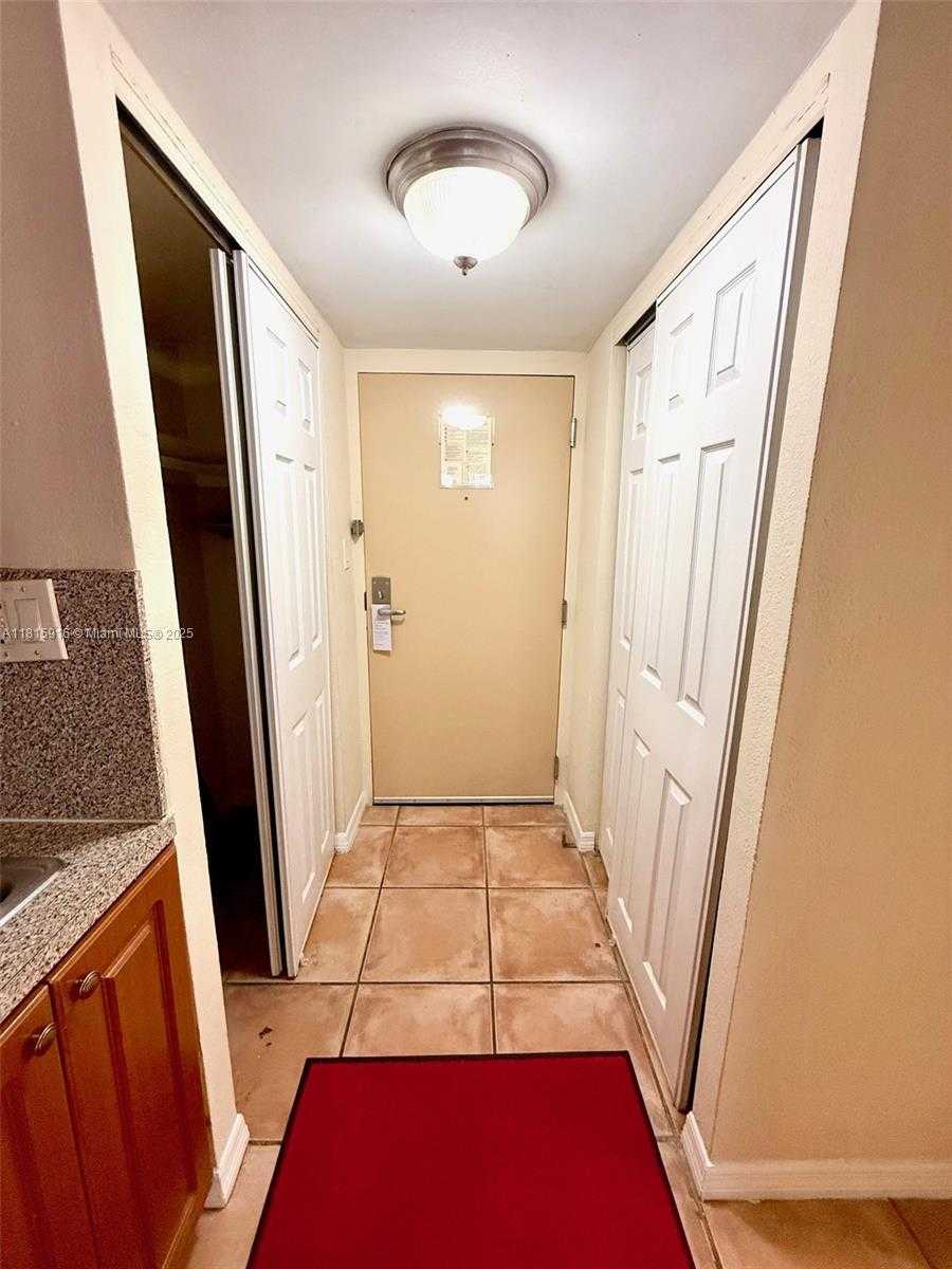 Small Image of 19201 COLLINS AV #1019, Sunny Isles Beach Number 14