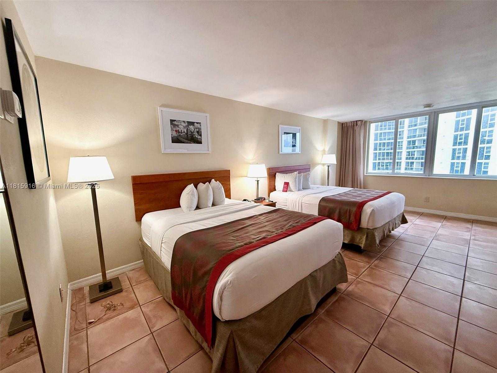 Small Image of 19201 COLLINS AV #1019, Sunny Isles Beach Number 5