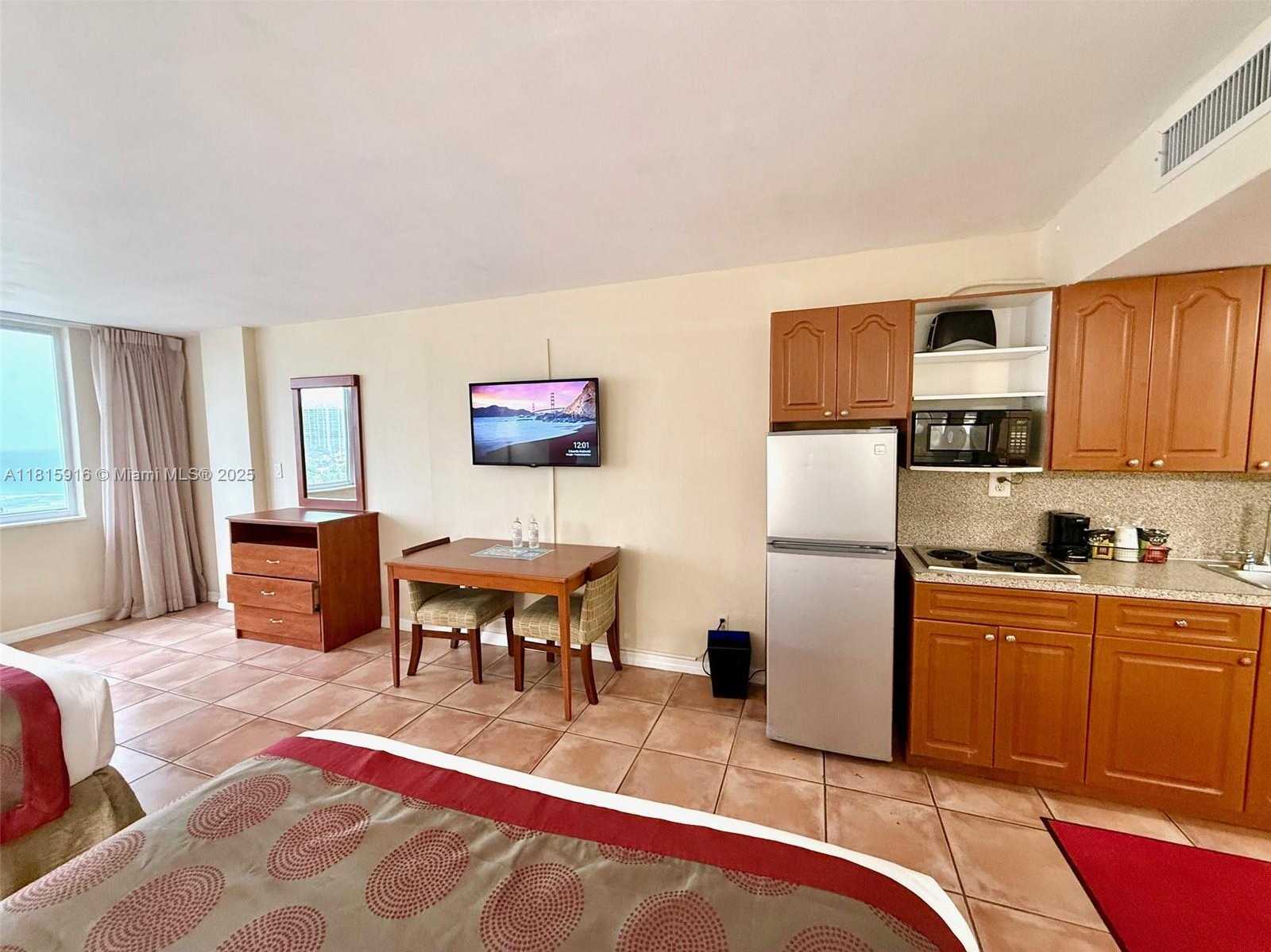 Small Image of 19201 COLLINS AV #1019, Sunny Isles Beach Number 8