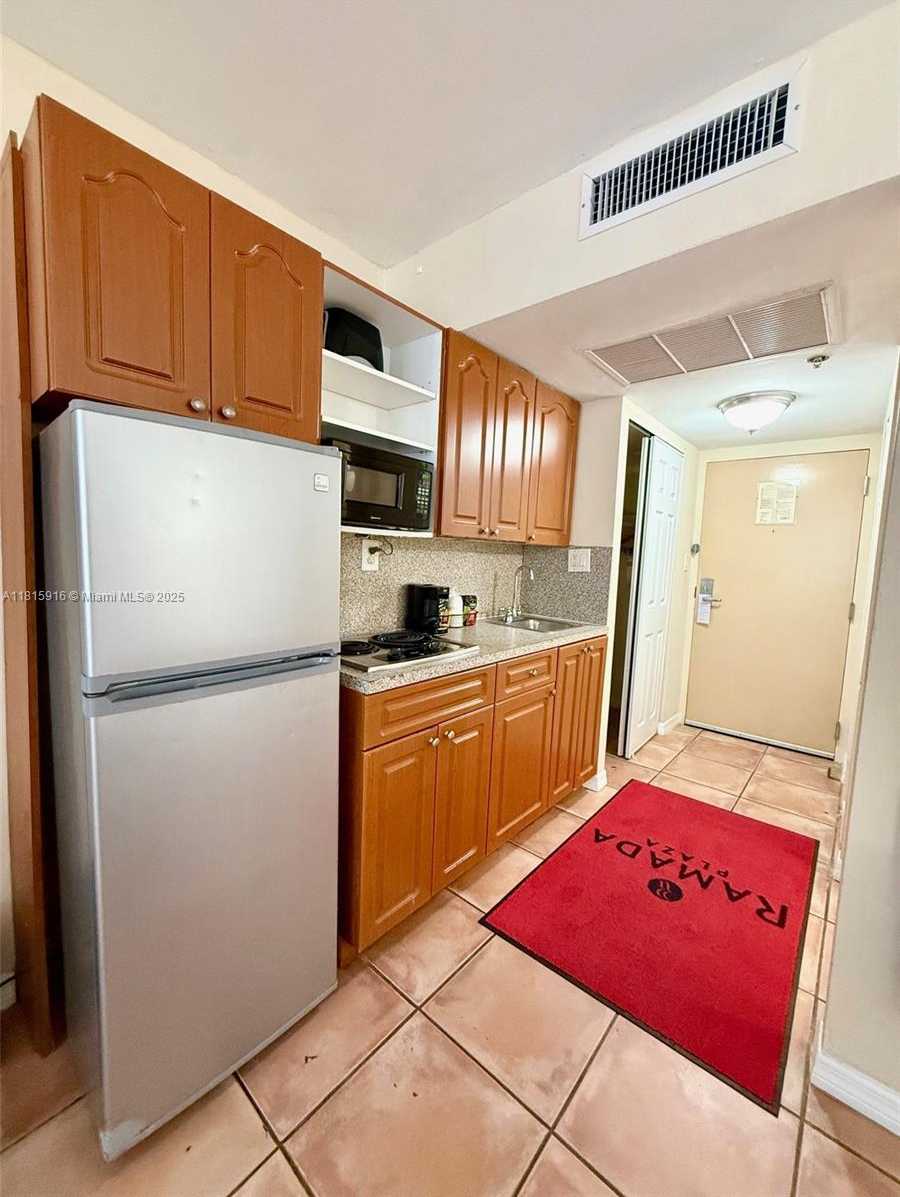 Small Image of 19201 COLLINS AV #1019, Sunny Isles Beach Number 9