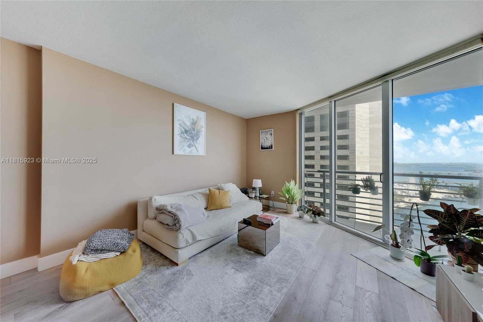 Small Image of 335 SOUTH BISCAYNE BLVD #3110, Miami Number 10