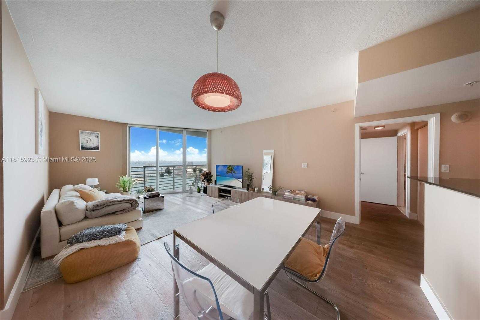 Small Image of 335 SOUTH BISCAYNE BLVD #3110, Miami Number 12