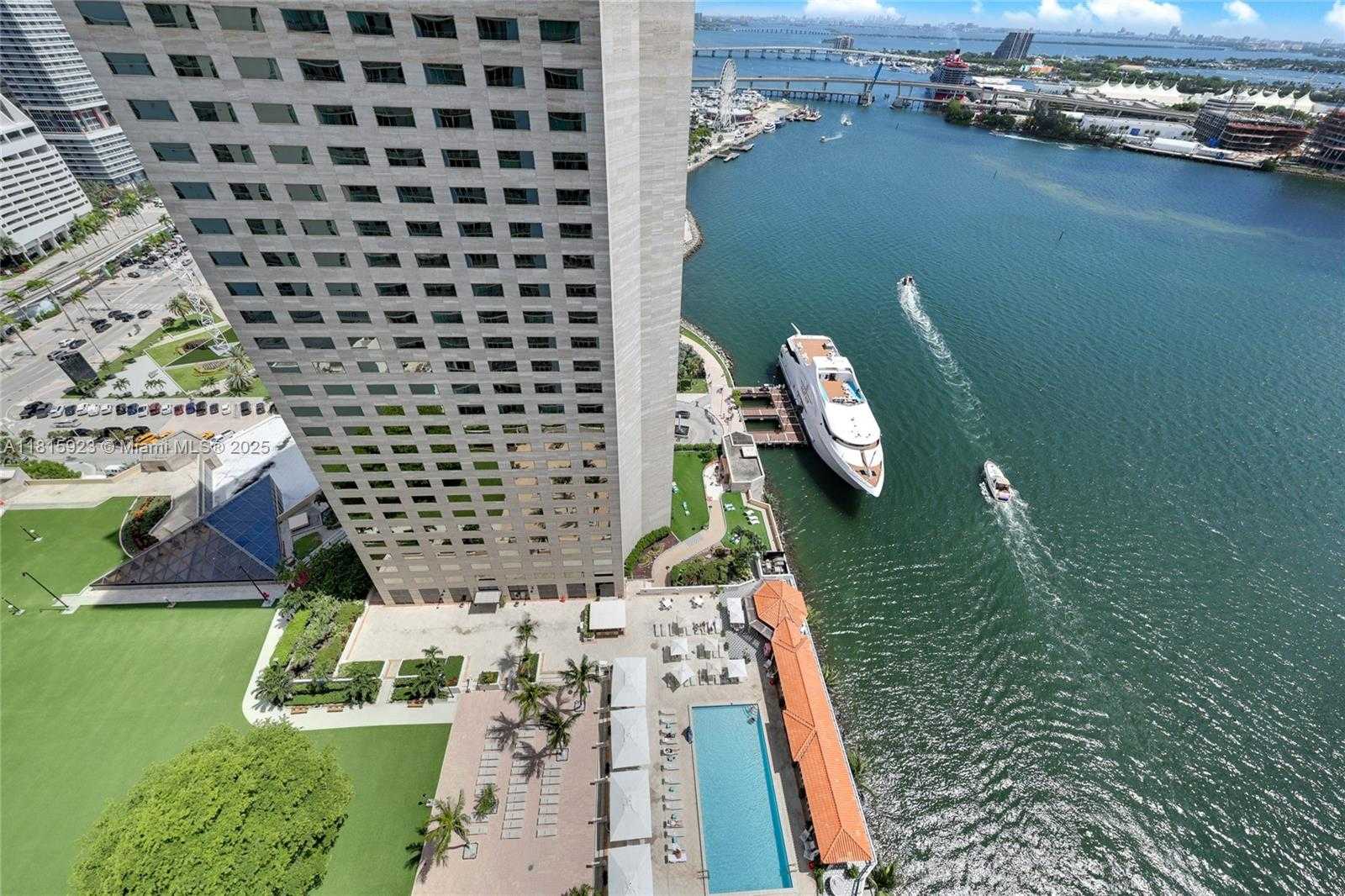 Small Image of 335 SOUTH BISCAYNE BLVD #3110, Miami Number 6
