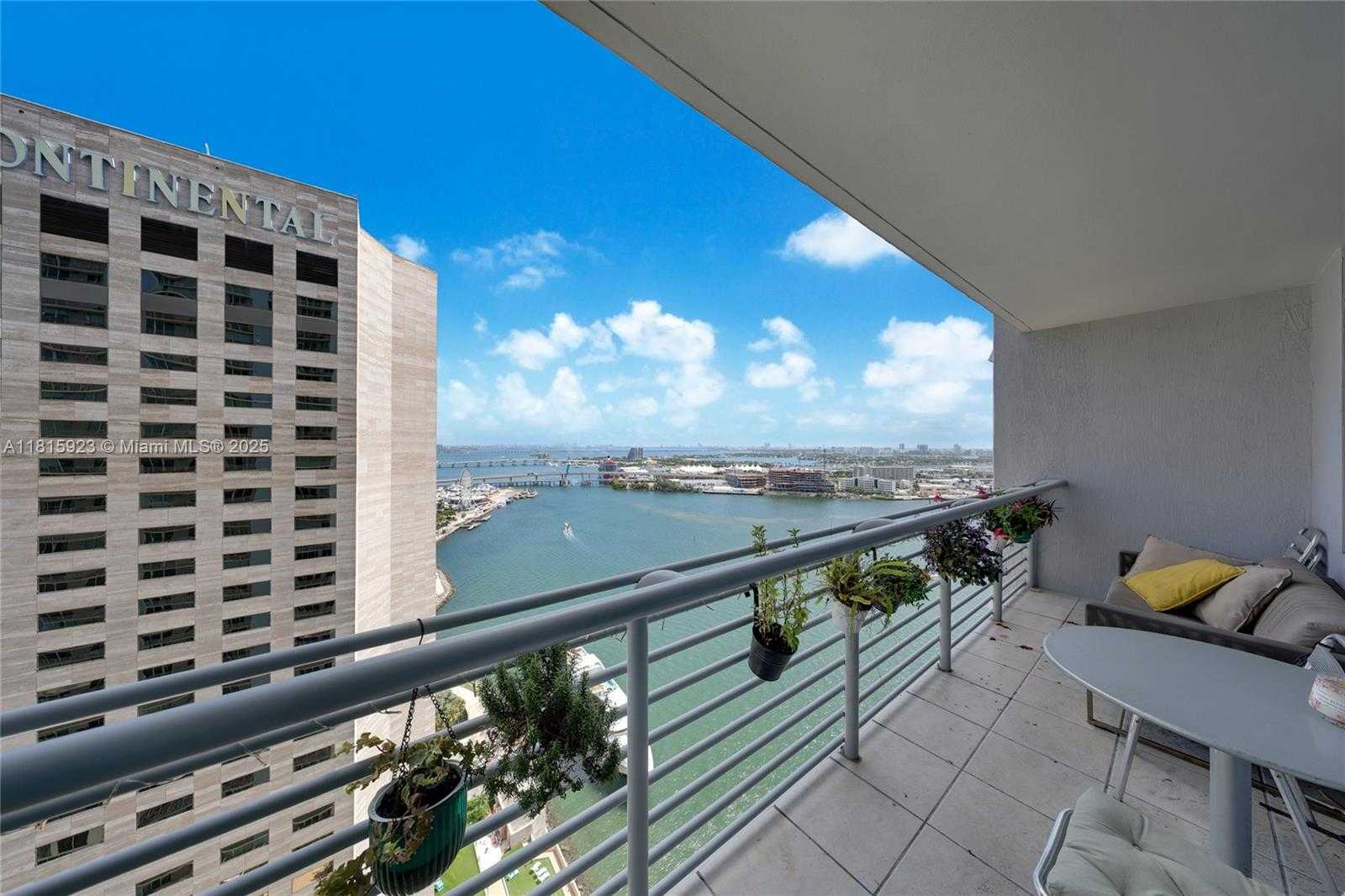 Small Image of 335 SOUTH BISCAYNE BLVD #3110, Miami Number 9