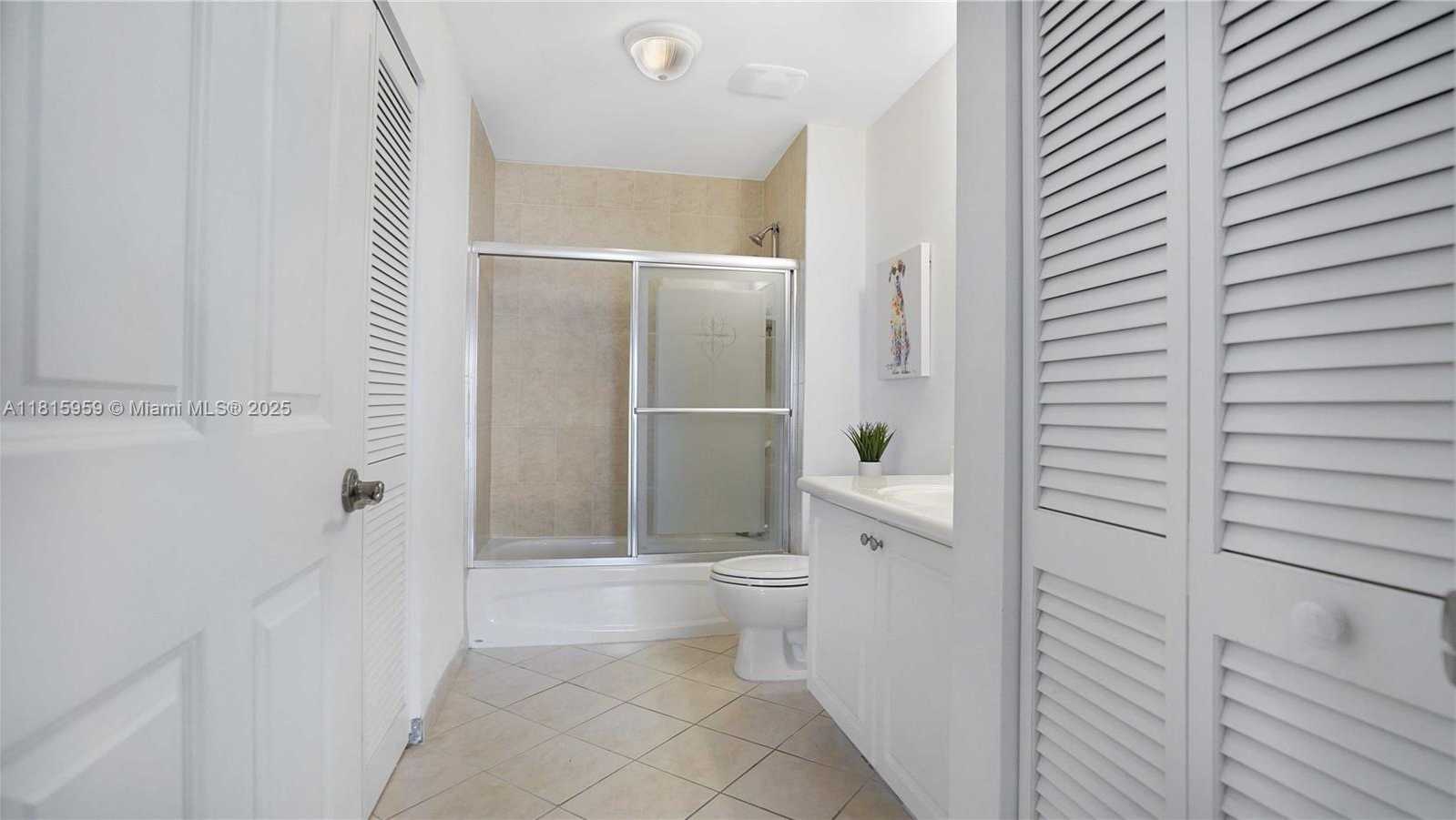 Small Image of 8390 SOUTH WEST 72ND AVE #811, Miami Number 21