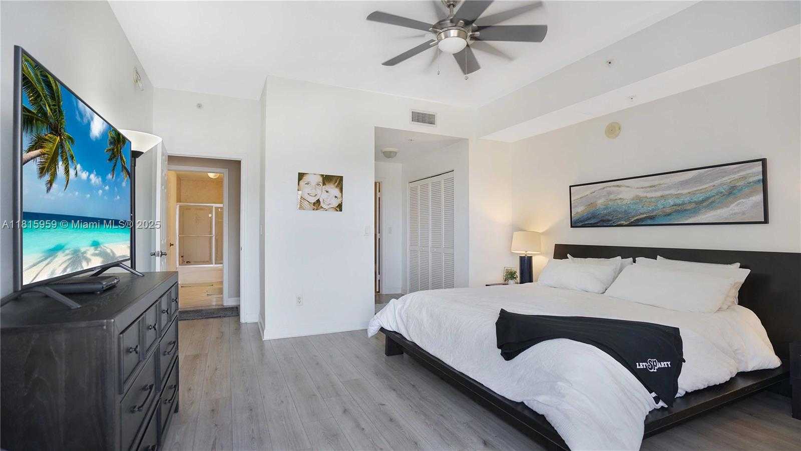 Small Image of 8390 SOUTH WEST 72ND AVE #811, Miami Number 26