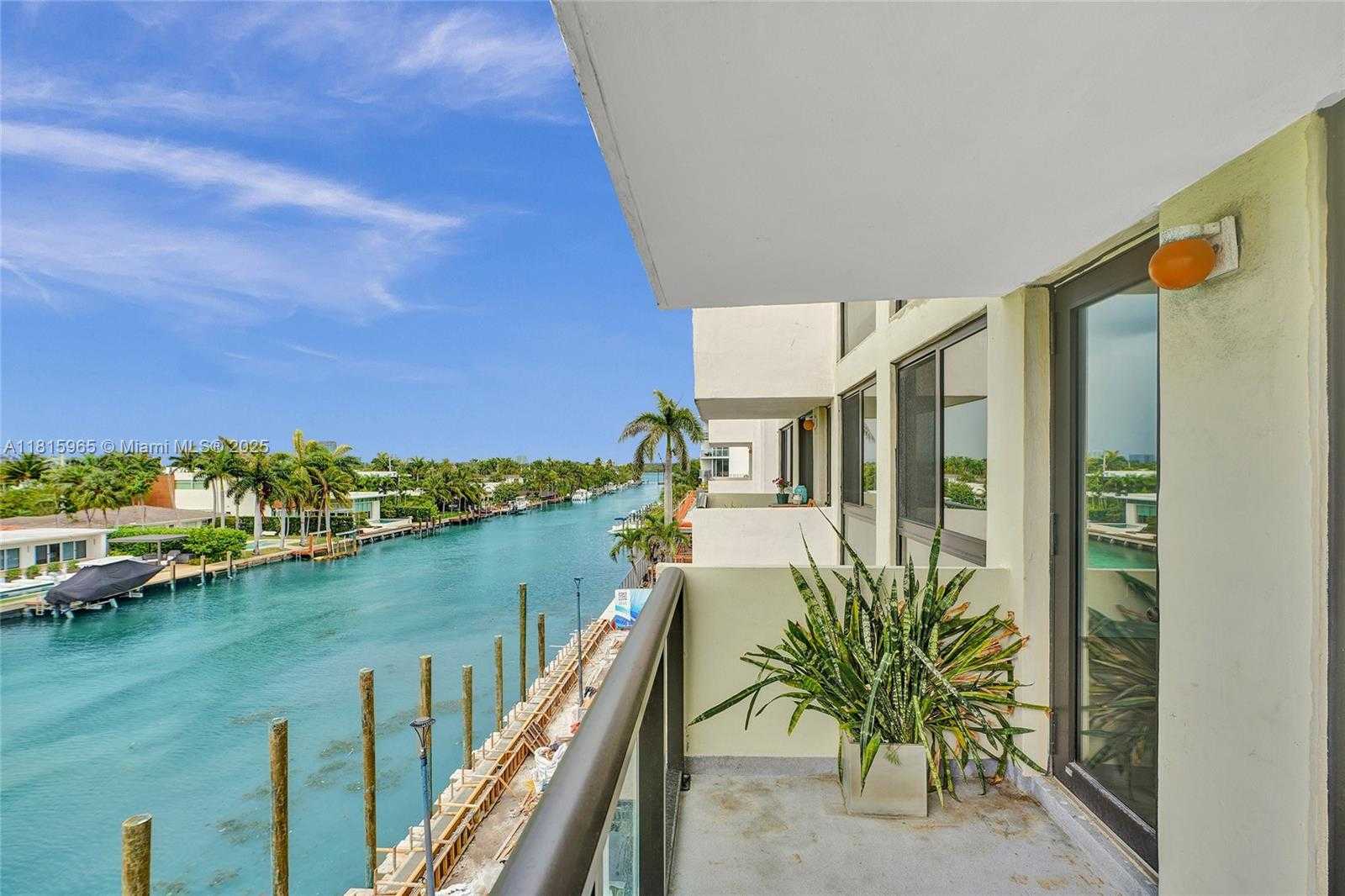 Small Image of 9800 WEST BAY HARBOR DR #401, Bay Harbor Islands Number 18