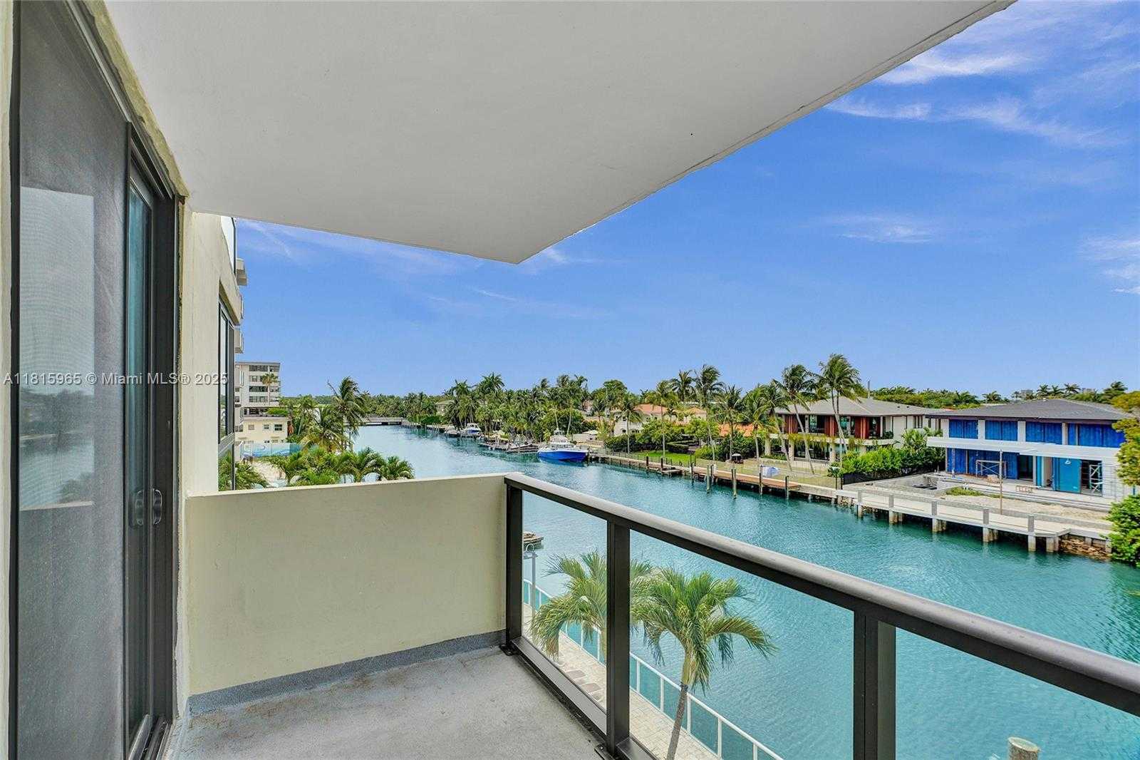 Small Image of 9800 WEST BAY HARBOR DR #401, Bay Harbor Islands Number 31