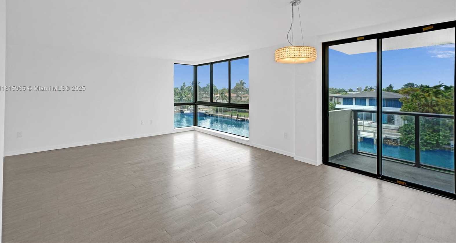 Small Image of 9800 WEST BAY HARBOR DR #401, Bay Harbor Islands Number 47