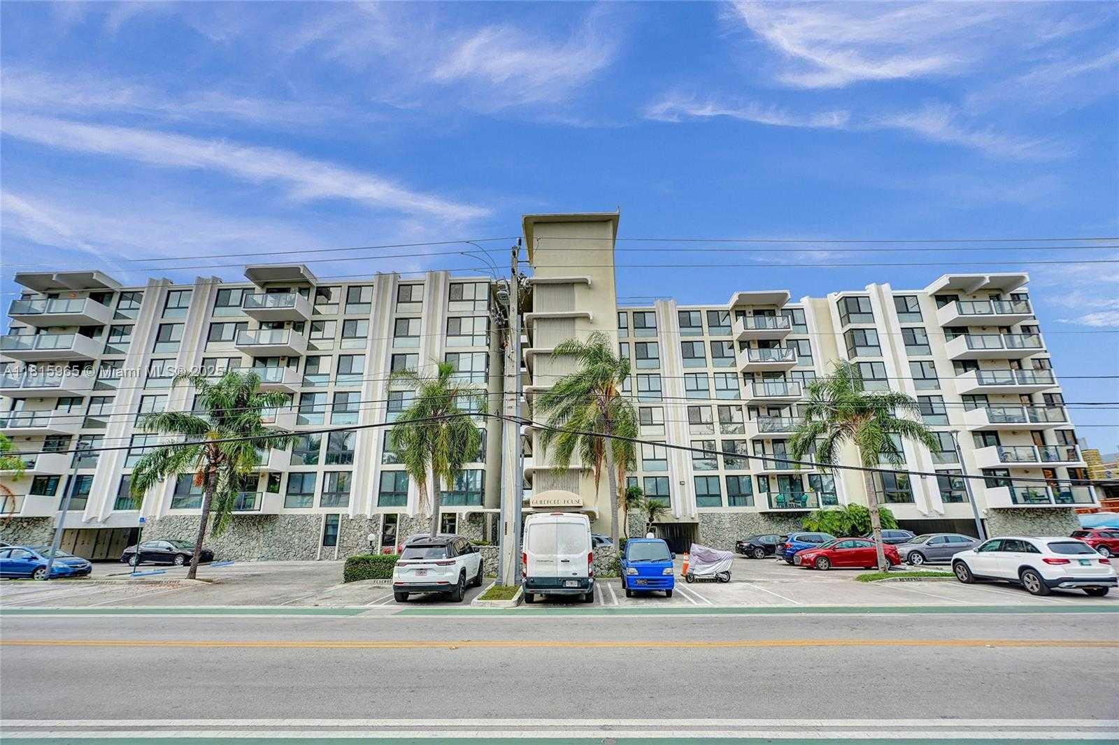Small Image of 9800 WEST BAY HARBOR DR #401, Bay Harbor Islands Number 54