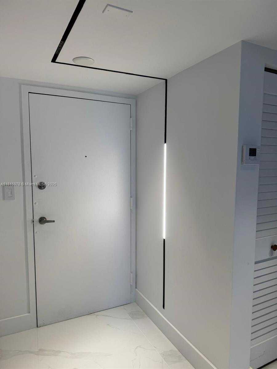 Small Image of 800 NORTH MIAMI AVE #E-901, Miami Number 7