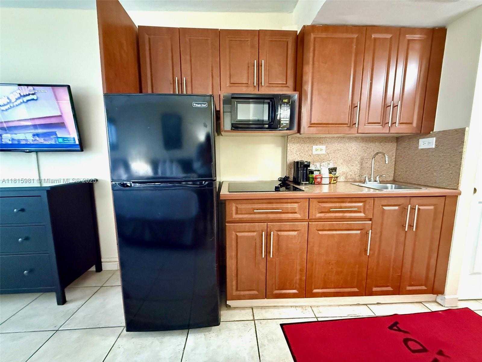 Small Image of 19201 COLLINS AVE #242, Sunny Isles Beach Number 3
