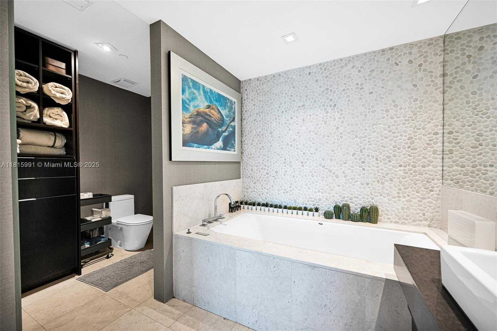 Small Image of 17121 COLLINS AVE #2304, Sunny Isles Beach Number 24