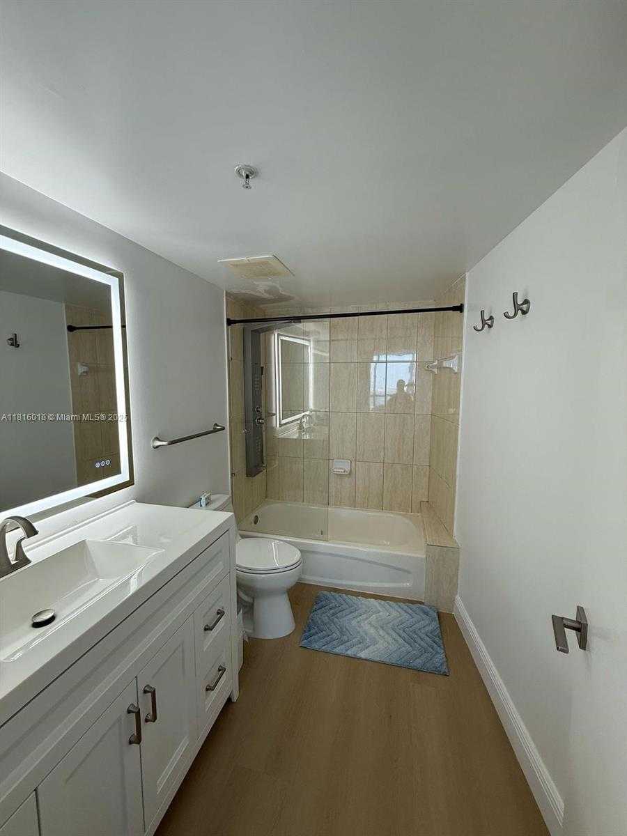 Small Image of 1750 NORTH BAYSHORE DR #5401, Miami Number 13