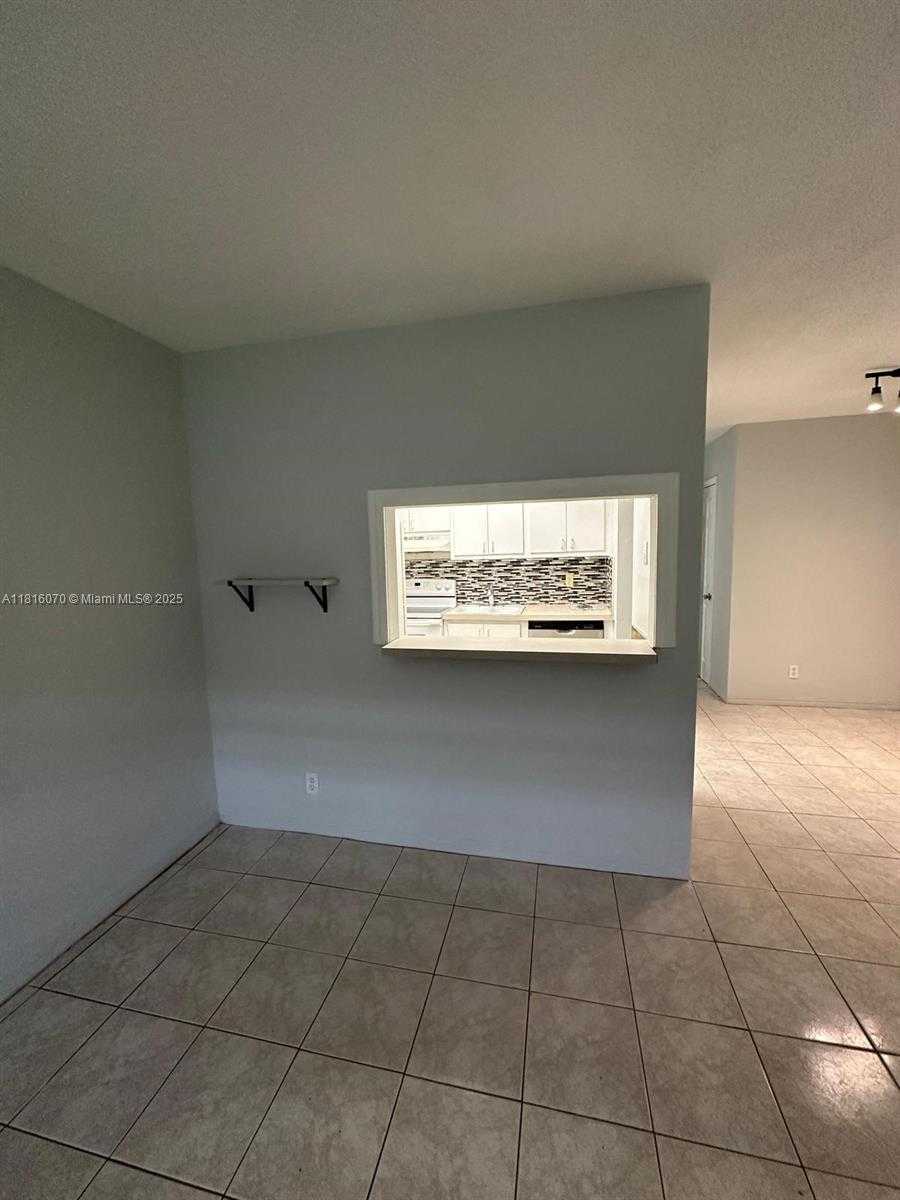 Small Image of 2916 FUNSTON ST #47A, Hollywood Number 13