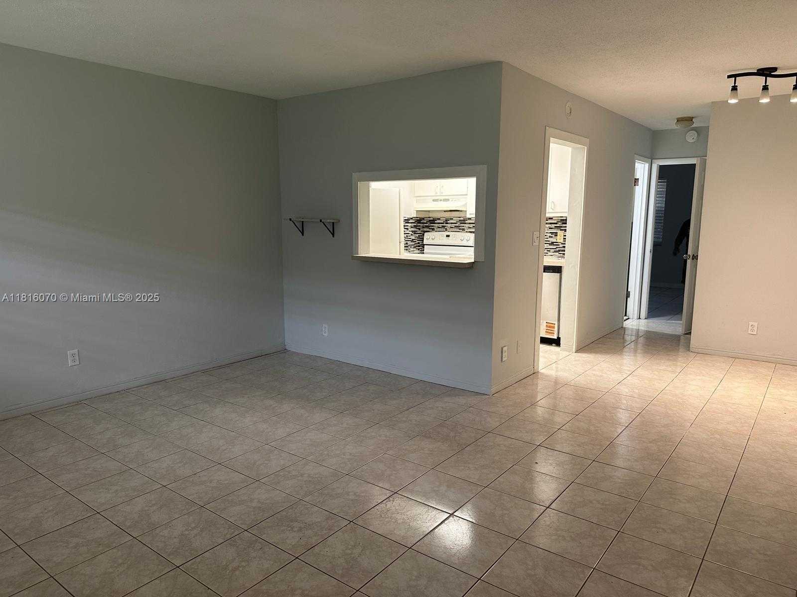 Small Image of 2916 FUNSTON ST #47A, Hollywood Number 16