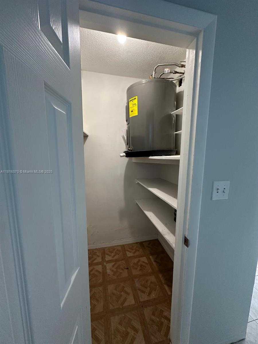 Small Image of 2916 FUNSTON ST #47A, Hollywood Number 24